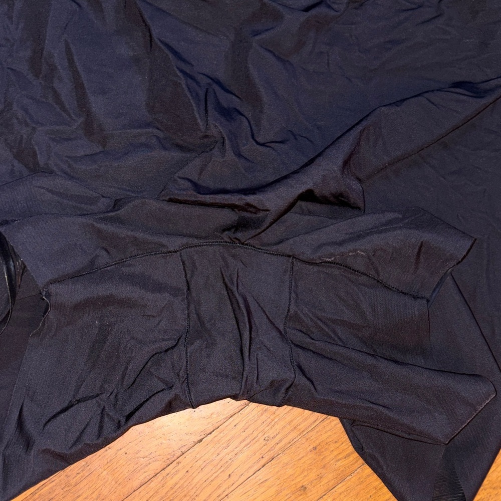 Ruby Ribbon Smoothing Shorts - Picture 5 of 6